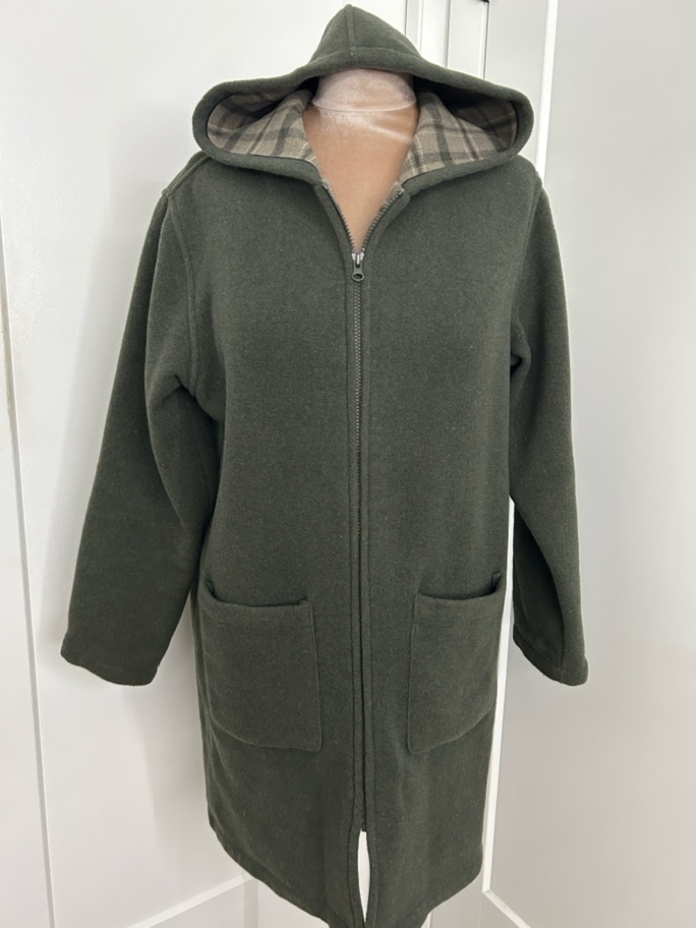 Vintage Woolrich Long Hooded Wool Coat | Size Large - Picture 4 of 16